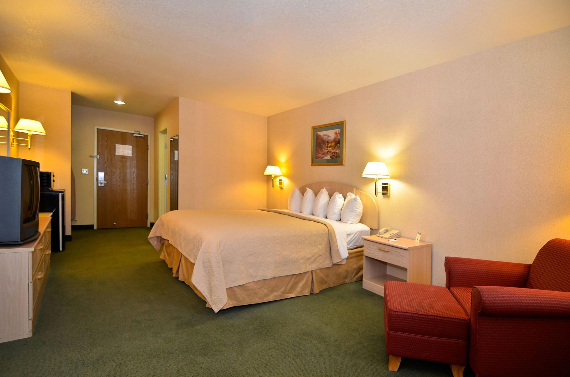 Quality Inn & Suites Weed Kamer foto