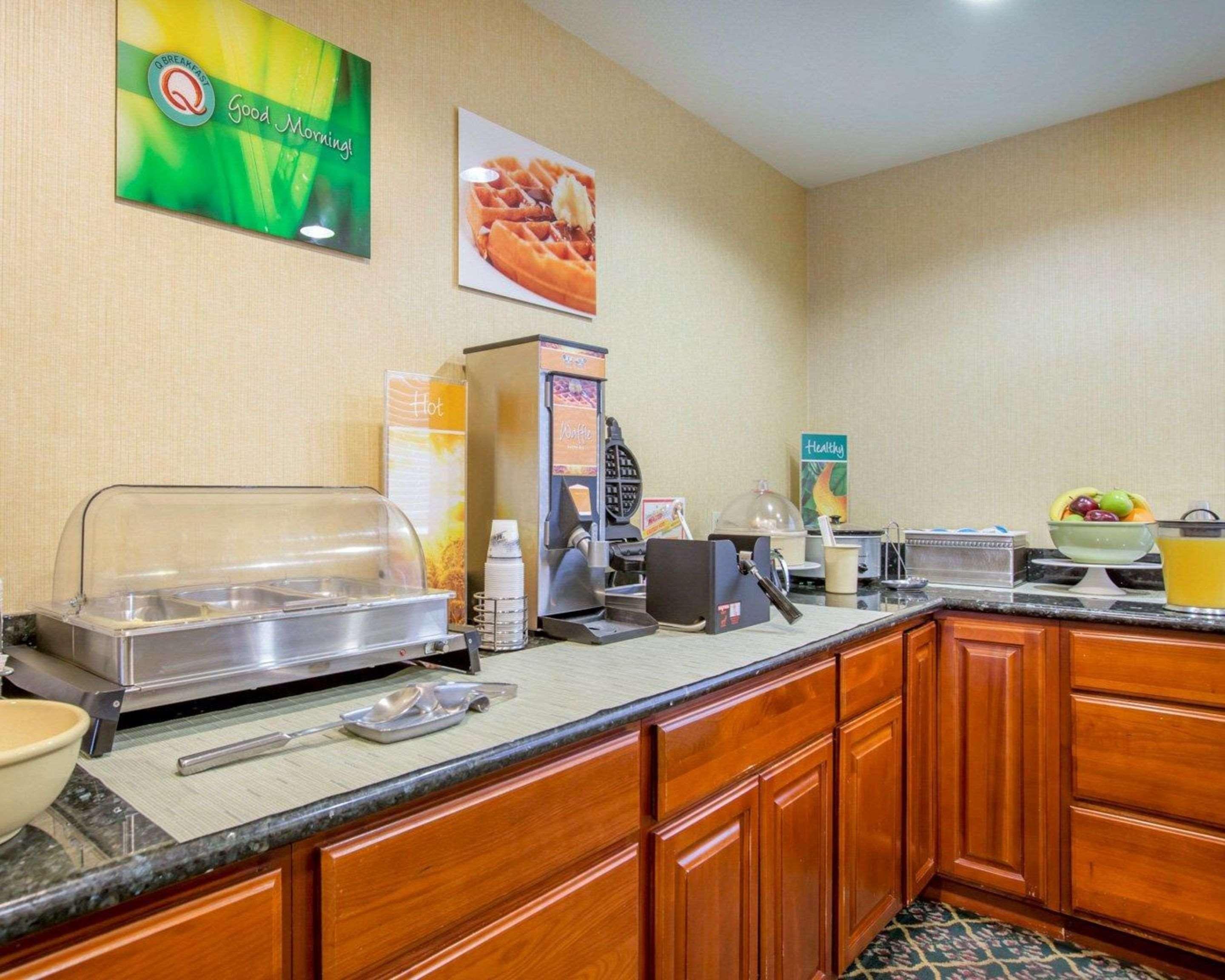 Quality Inn & Suites Weed Buitenkant foto