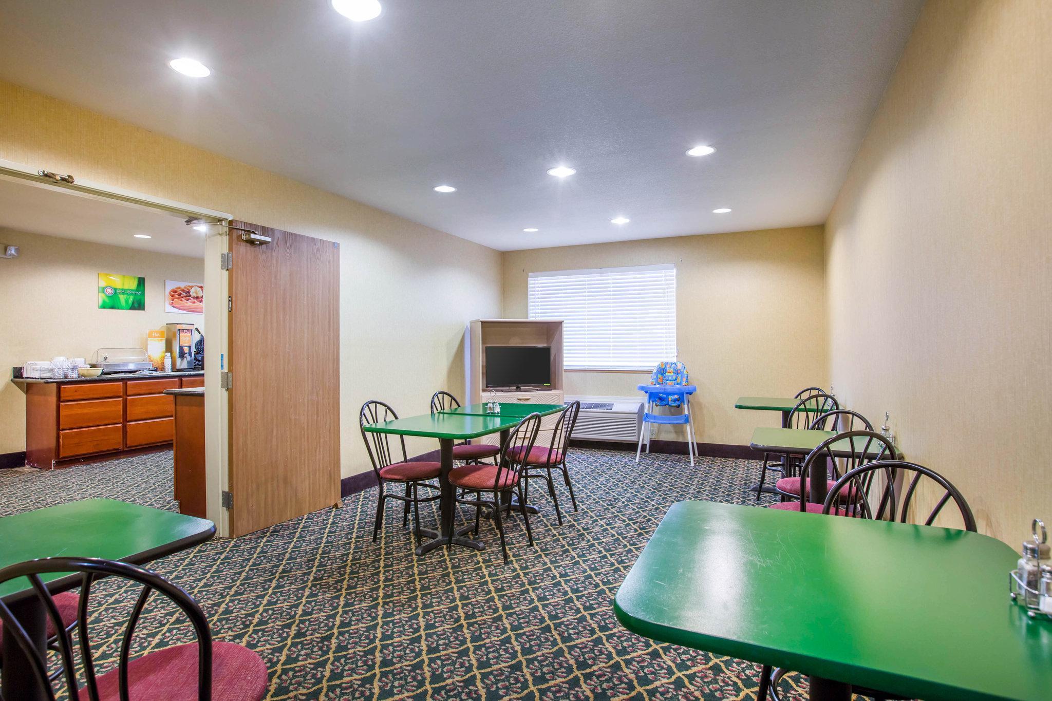 Quality Inn & Suites Weed Buitenkant foto