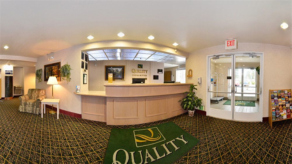 Quality Inn & Suites Weed Faciliteiten foto