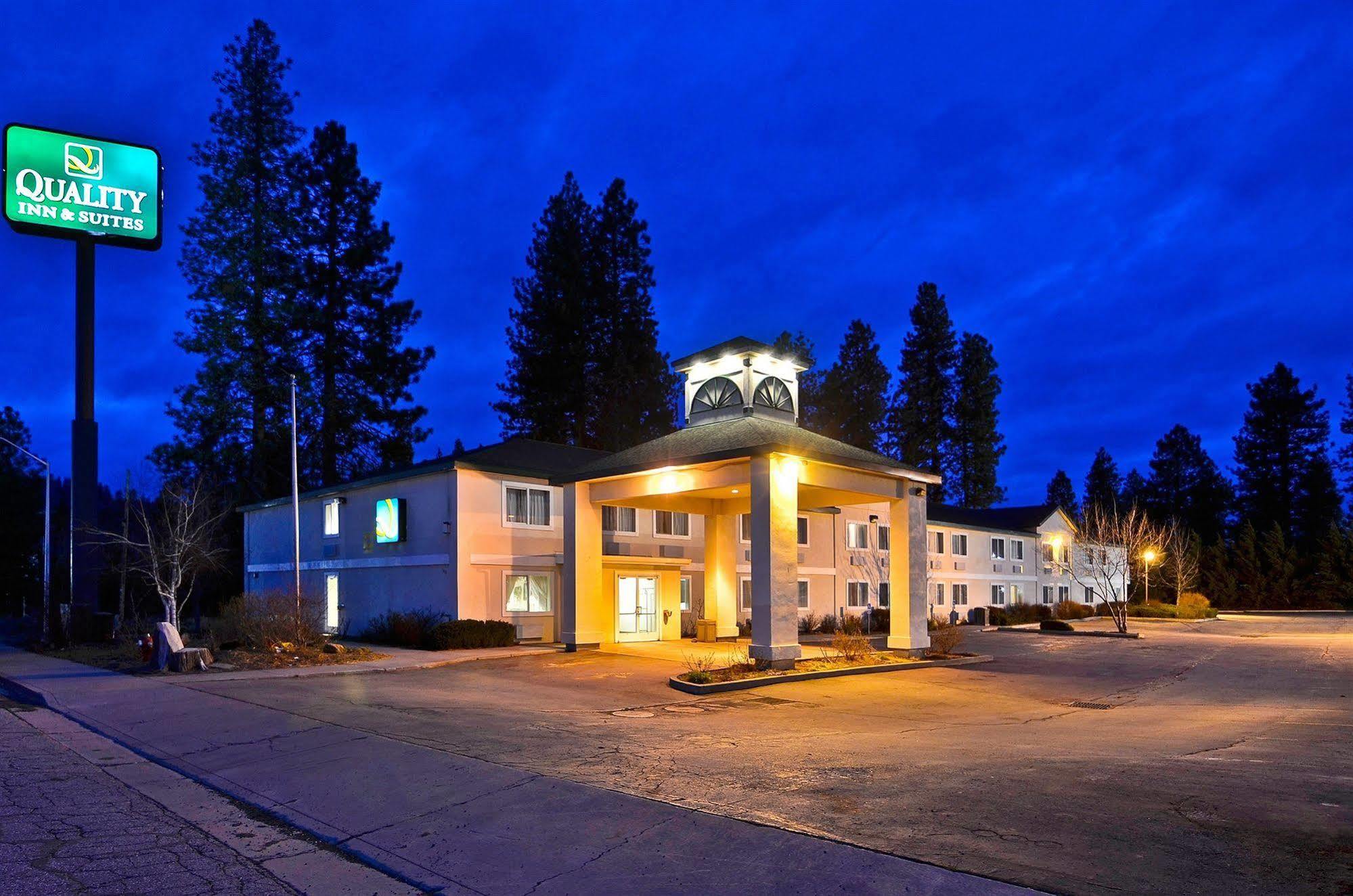 Quality Inn & Suites Weed Buitenkant foto