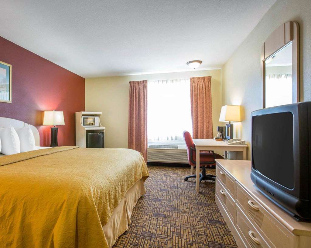 Quality Inn & Suites Weed Buitenkant foto